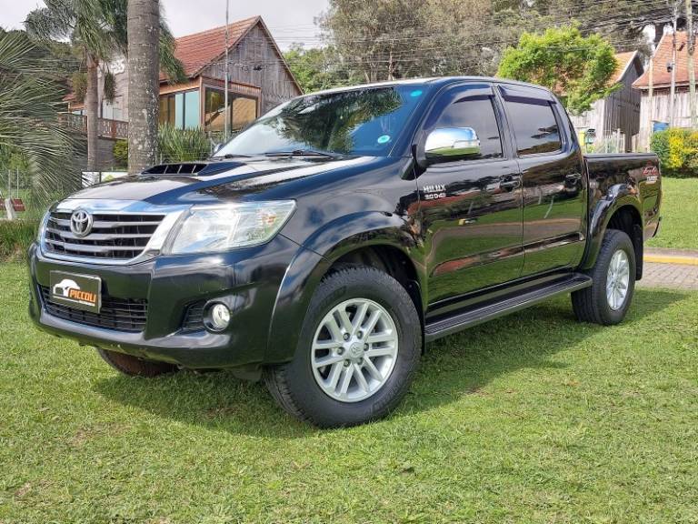 TOYOTA - HILUX - 2015/2015 - Preta - R$ 151.900,00