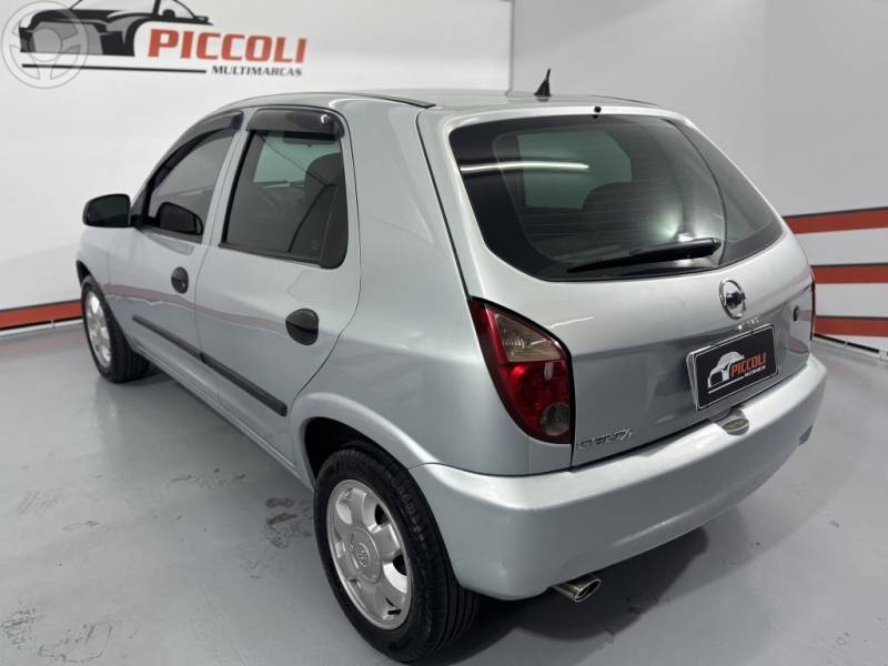 CHEVROLET - CELTA 1.0 MPFI SUPER 8V FLEX 4P MANUAL - 2007/2008 - PRATA - R$ 22.900,00