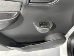 CHEVROLET - CELTA 1.0 MPFI LT 8V FLEX 4P MANUAL - 2013/2014 - BRANCA - R$ 34.900,00