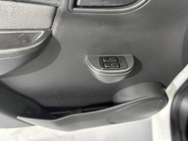 CHEVROLET - CELTA 1.0 MPFI LT 8V FLEX 4P MANUAL - 2013/2014 - BRANCA - R$ 34.900,00