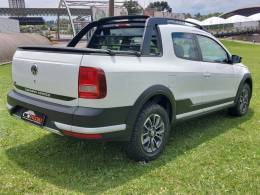 VOLKSWAGEN - SAVEIRO - 2017/2018 - Branca - R$ 82.900,00