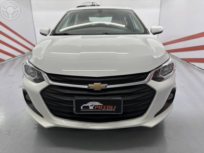 CHEVROLET - ONIX 1.0 LT2 FLEX 4P MANUAL - 2023/2024 - BRANCA - R$ 69.900,00