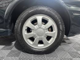 CHEVROLET - CORSA 1.6 MPFI GLS SEDAN 8V 4P MANUAL - 2000/2001 - VERDE - R$ 19.900,00