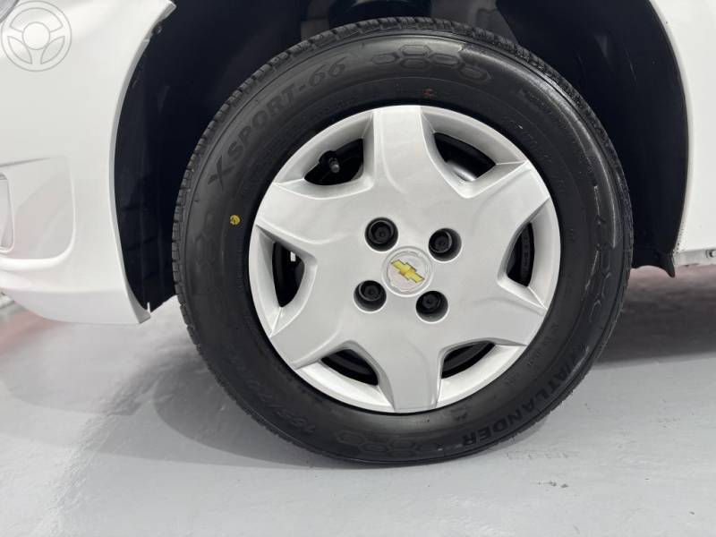 CHEVROLET - CELTA 1.0 MPFI LT 8V FLEX 4P MANUAL - 2013/2014 - BRANCA - R$ 34.900,00