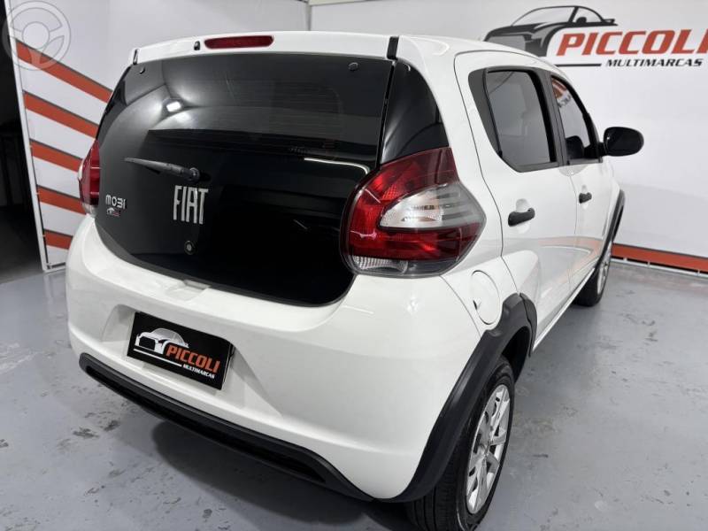 FIAT - MOBI 1.0 8V EVO FLEX LIKE. MANUAL - 2022/2023 - BRANCA - R$ 52.900,00