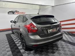 FORD - FOCUS 2.0 TITANIUM HATCH 16V FLEX 4P AUTOMÁTICO - 2015/2015 - CINZA - R$ 59.900,00