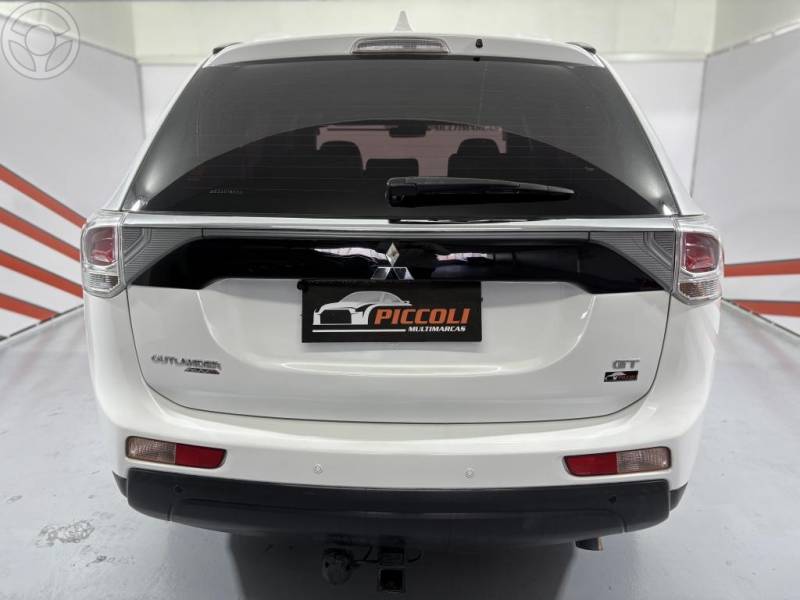 MITSUBISHI - OUTLANDER 3.0 GT 4X4 V6 24V 4P AUTOMÁTICO - 2014/2014 - BRANCA - R$ 76.900,00