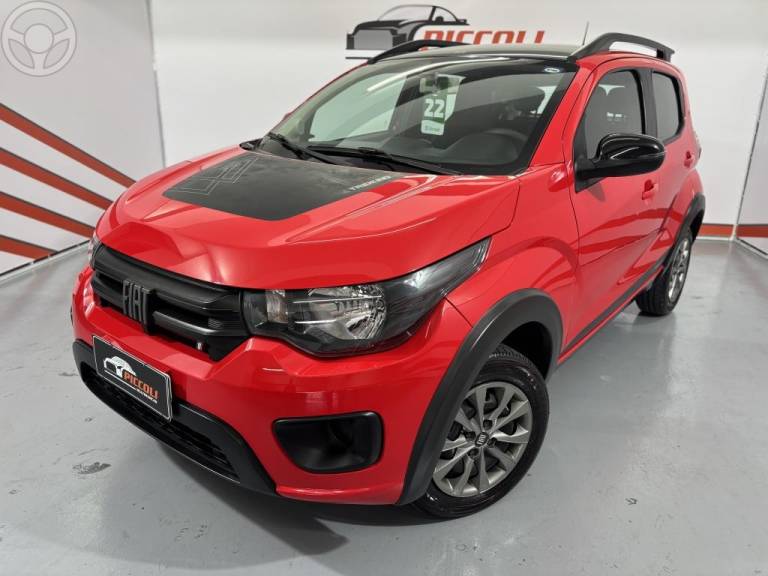 FIAT - MOBI 1.0 TREKKING 8V FLEX 4P MANUAL - 2021/2022 - VERMELHA - R$ 57.900,00