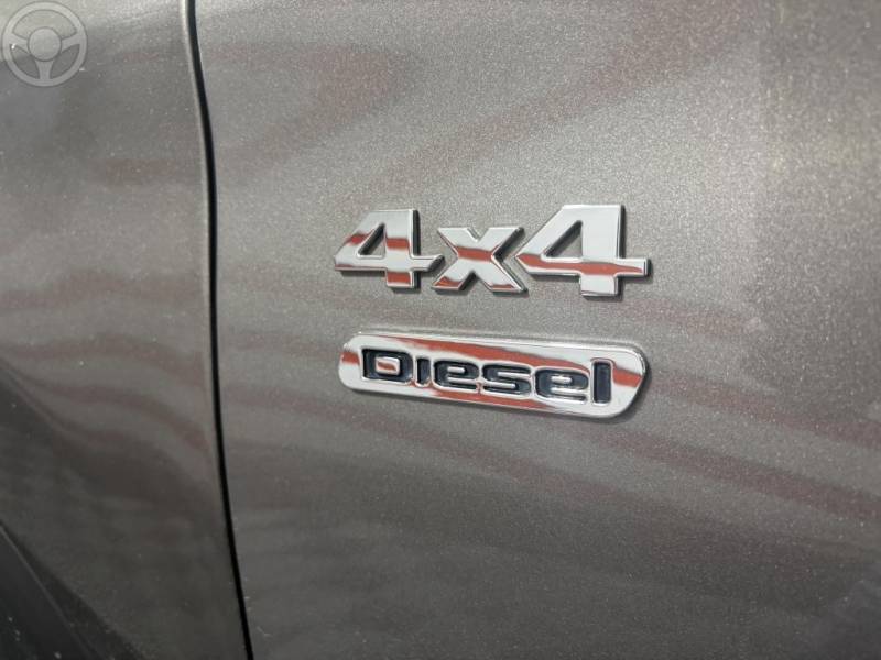 FIAT - TORO 2.0 16V TURBO DIESEL FREEDOM 4WD MANUAL - 2020/2020 - CINZA - R$ 102.900,00