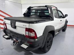 FIAT - STRADA 1.8 MPI ADVENTURE LOCKER CD 16V FLEX 2P MANUAL - 2011/2011 - BRANCA - R$ 54.900,00