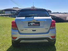 CHEVROLET - TRACKER - 2017/2018 - Prata - R$ 96.900,00