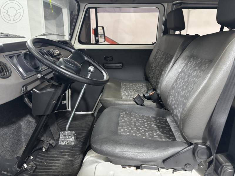 VOLKSWAGEN - KOMBI 1.4 MI STD 8V FLEX 4P MANUAL - 2009/2009 - BRANCA - R$ 69.900,00