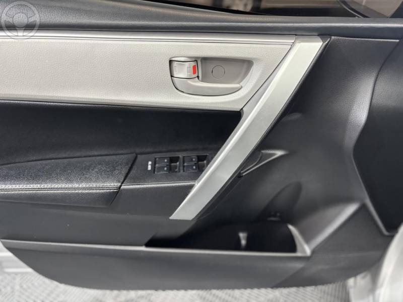 TOYOTA - COROLLA 2.0 XEI 16V FLEX 4P AUTOMÁTICO - 2015/2016 - PRATA - R$ 86.900,00