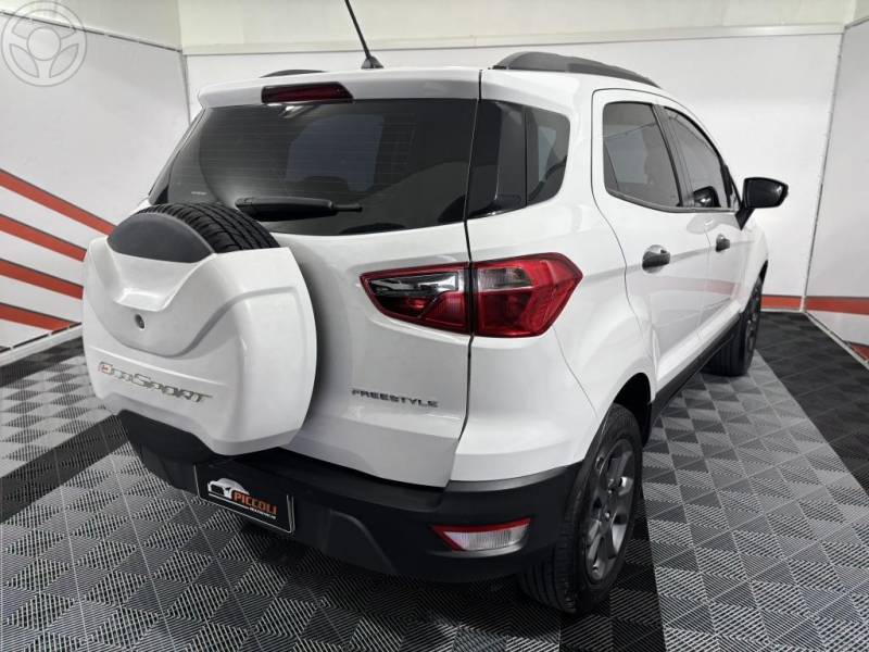 FORD - ECOSPORT 1.5 TIVCT FLEX FREESTYLE MANUAL - 2018/2019 - BRANCA - R$ 74.900,00