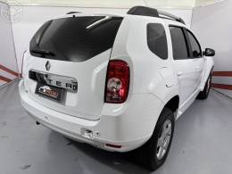 RENAULT - DUSTER 2.0 DYNAMIQUE 4X2 16V FLEX 4P MANUAL - 2014/2015 - BRANCA - R$ 56.900,00
