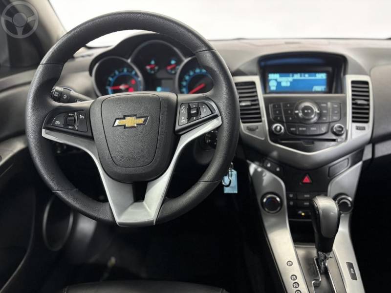 CHEVROLET - CRUZE 1.8 LT 16V FLEX 4P AUTOMÁTICO - 2014/2014 - BRANCA - R$ 61.900,00