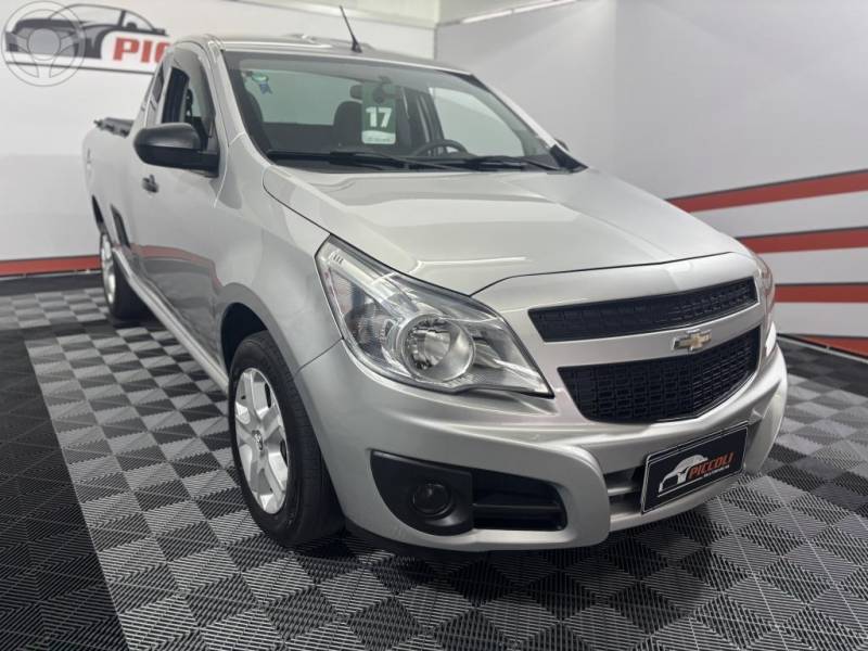 CHEVROLET - MONTANA 1.4 MPFI LS CS 8V FLEX 2P MANUAL - 2017/2018 - PRATA - R$ 54.900,00