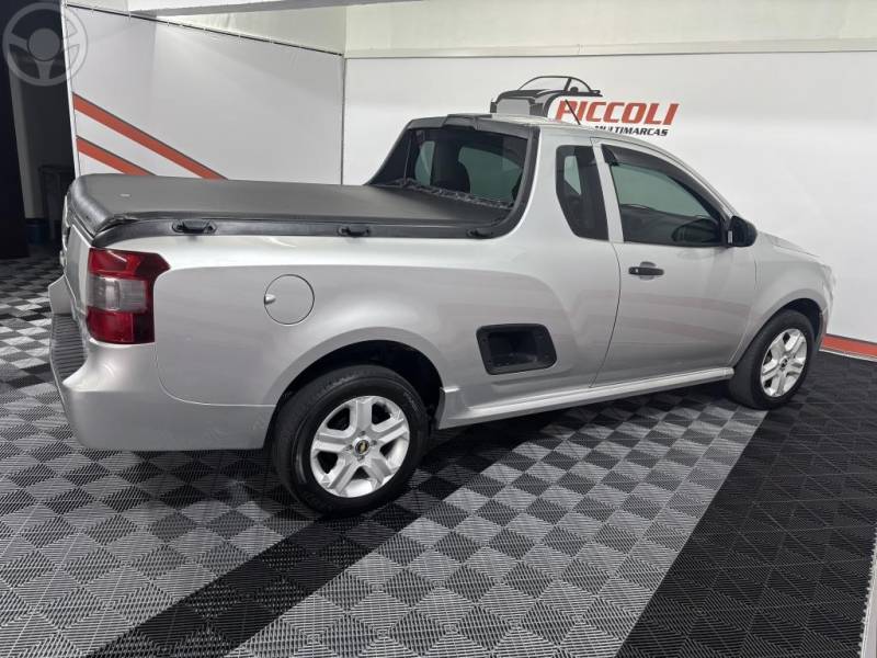 CHEVROLET - MONTANA 1.4 MPFI LS CS 8V FLEX 2P MANUAL - 2017/2018 - PRATA - R$ 54.900,00