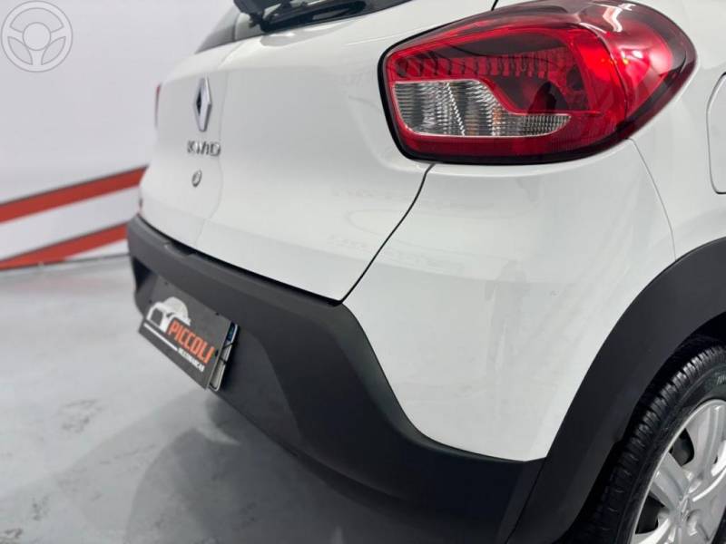 RENAULT - KWID 1.0 12V SCE FLEX ZEN MANUAL - 2021/2022 - BRANCA - R$ 44.900,00