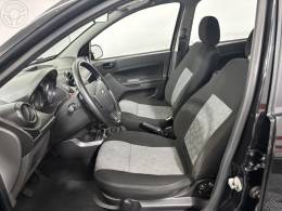 FORD - FIESTA 1.0 MPI HATCH 8V FLEX 4P MANUAL - 2012/2013 - PRETA - R$ 30.900,00