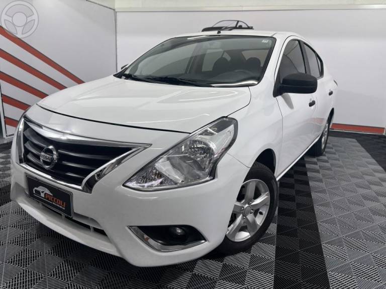 NISSAN - VERSA 1.6 16V FLEXSTART V-DRIVE PREMIUM XTRONIC - 2021/2021 - BRANCA - R$ 64.900,00