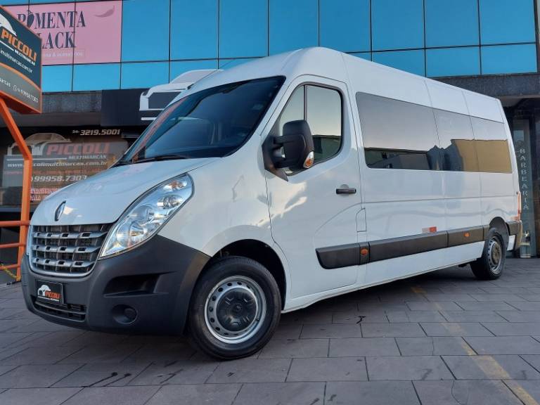 RENAULT - MASTER - 2018/2019 - Branca - R$ 198.900,00