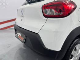 RENAULT - KWID 1.0 12V SCE FLEX ZEN MANUAL - 2021/2022 - BRANCA - R$ 48.900,00
