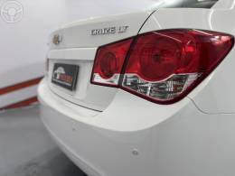 CHEVROLET - CRUZE 1.8 LT 16V FLEX 4P AUTOMÁTICO - 2014/2014 - BRANCA - R$ 63.900,00