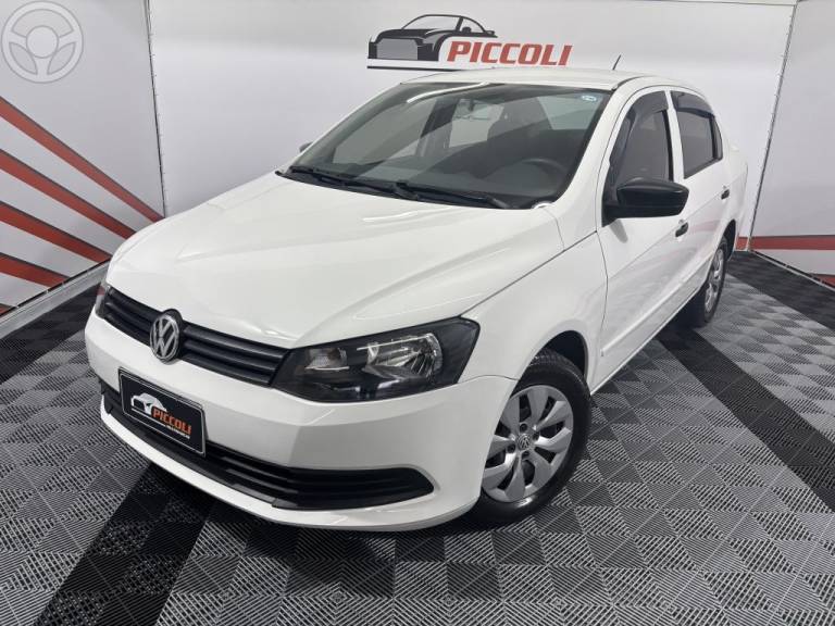 VOLKSWAGEN - VOYAGE 1.0 MI TRENDLINE 8V FLEX 4P MANUAL - 2014/2015 - BRANCA - R$ 43.900,00