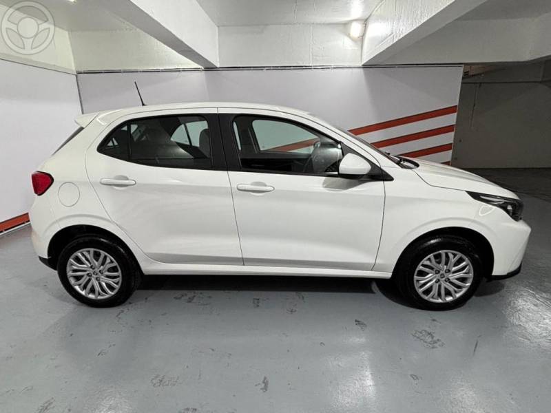 FIAT - ARGO 1.0 FIREFLY FLEX DRIVE MANUAL - 2023/2024 - BRANCA - R$ 68.900,00