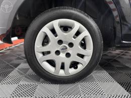 FORD - FIESTA 1.0 MPI HATCH 8V FLEX 4P MANUAL - 2012/2013 - PRETA - R$ 30.900,00