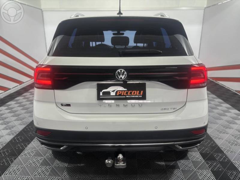 VOLKSWAGEN - T-CROSS 1.4 HIGHLINE TSI 16V FLEX 4P AUTOMÁTICO - 2021/2021 - BRANCA - R$ 112.900,00