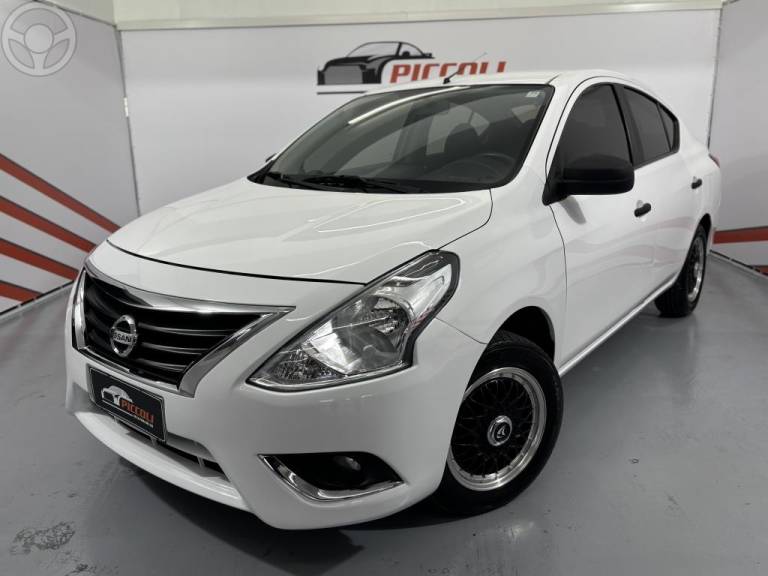 NISSAN - VERSA 1.6 16V FLEXSTART V-DRIVE PREMIUM XTRONIC - 2021/2021 - BRANCA - R$ 63.900,00
