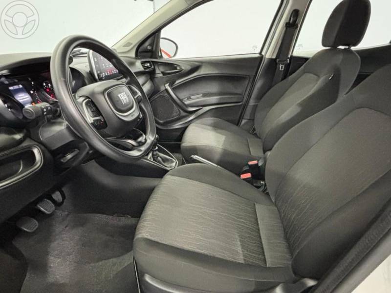 FIAT - ARGO 1.0 FIREFLY FLEX DRIVE MANUAL - 2023/2024 - BRANCA - R$ 68.900,00